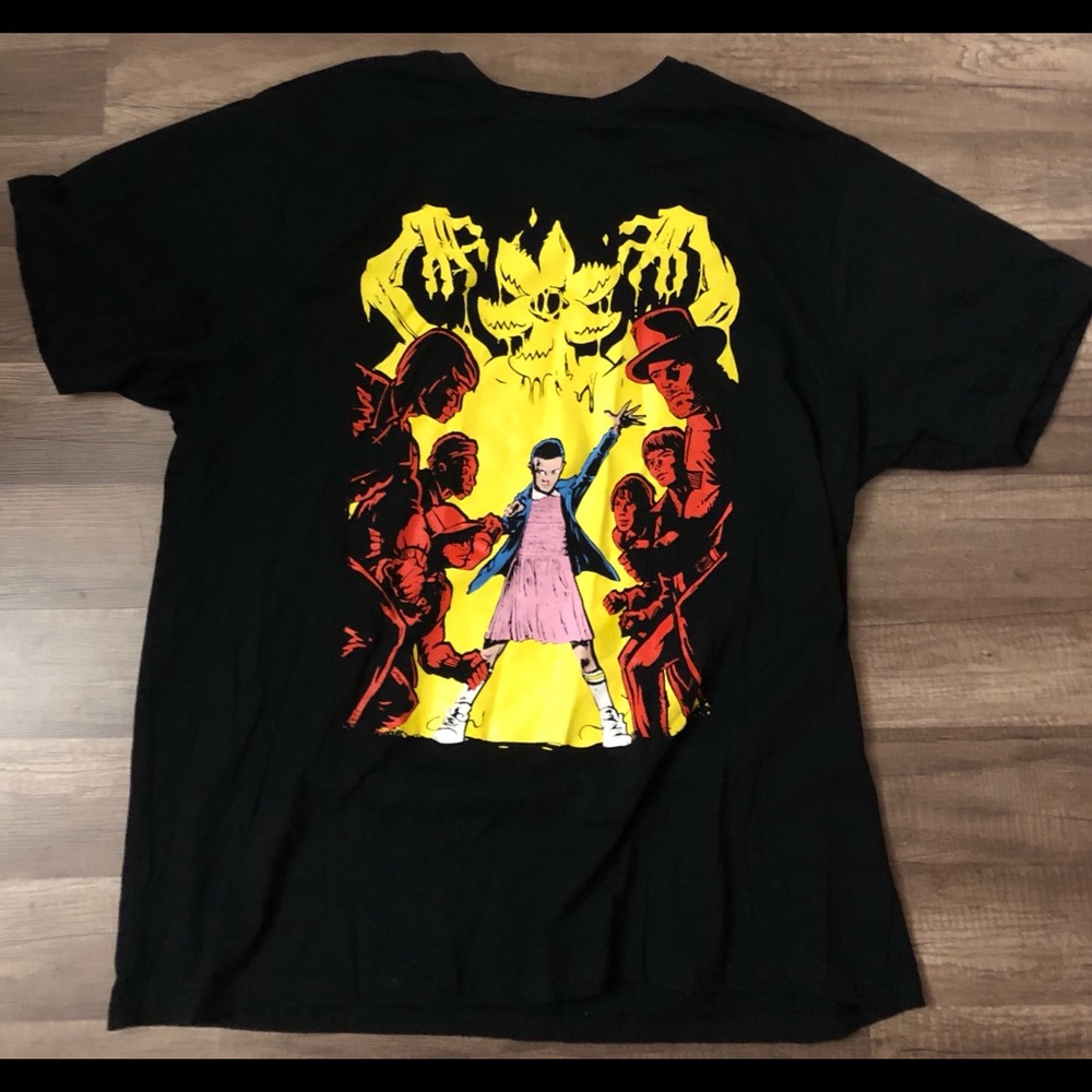 🔥SOLD🔥🔥STRANGER THINGS NETFLIX T-SHIRT NWOT